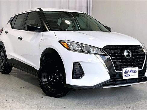 Used 2021 Nissan Kicks S FWD image 34