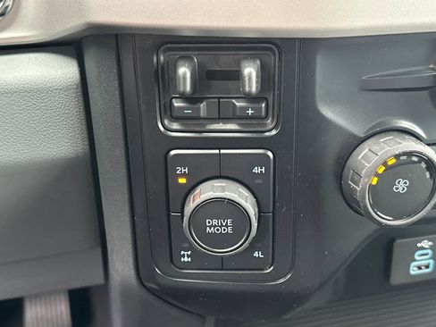 New 2026 Ford F250 XLT w/ XLT Premium Package AWD/4WD image 32