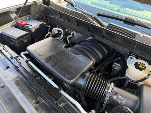 Used 2021 Chevrolet Silverado 1500 LT w/ Z71 Off-Road Package AWD/4WD image 30