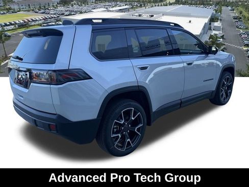 New 2026 Jeep Cherokee Overland w/ Advanced Pro Tech Group AWD/4WD image 4