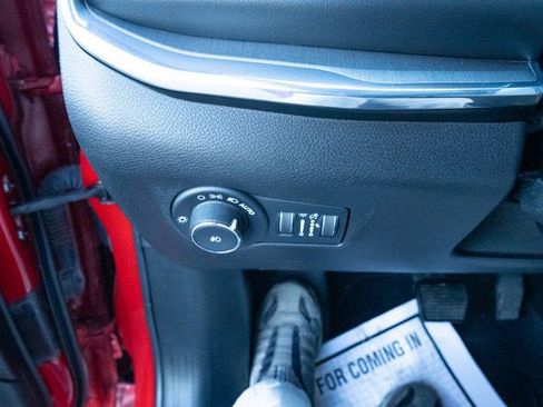 Used 2023 Jeep Compass Limited image 23