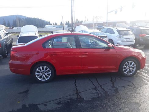 Used 2012 Volkswagen Jetta SE image 16