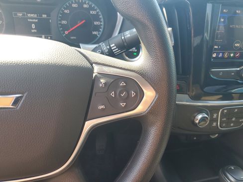 Used 2020 Chevrolet Traverse LS image 16