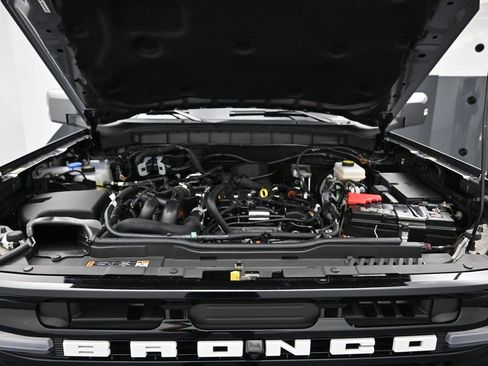 Used 2024 Ford Bronco Outer Banks image 28