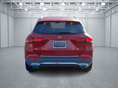 Used 2021 Mercedes-Benz GLA 250 4MATIC image 5