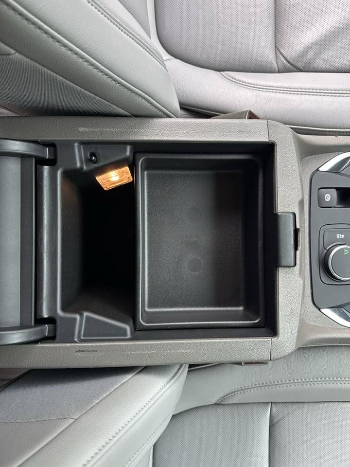 Used 2019 Chevrolet Traverse Premier FWD image 13