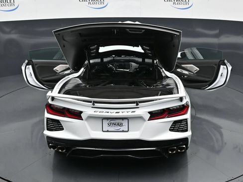 Used 2025 Chevrolet Corvette Stingray Premium Cpe w/ Z51 Performance Package RWD image 38