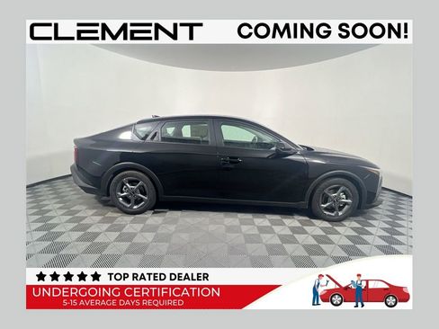 Used 2025 Kia K4 LXS image 1