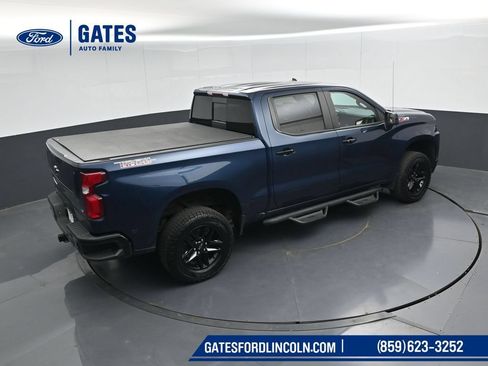 Used 2021 Chevrolet Silverado 1500 LT Trail Boss w/ Convenience Package II AWD/4WD image 46