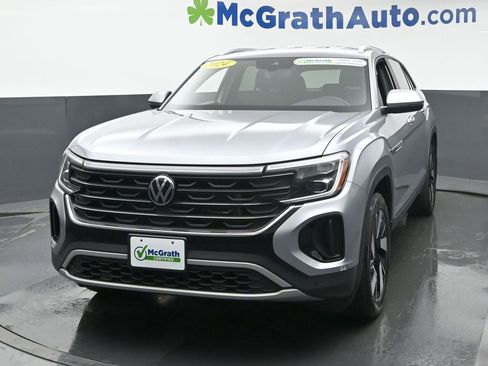 Used 2024 Volkswagen Atlas Cross Sport SE image 5