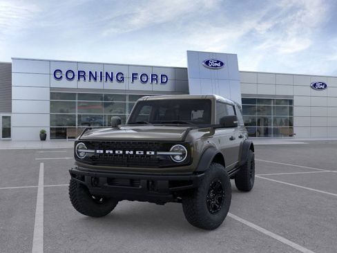 New 2025 Ford Bronco Badlands w/ Sasquatch Package image 2