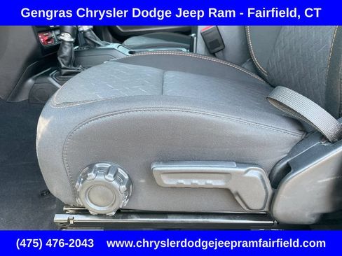Certified 2025 Jeep Gladiator Mojave w/ Safety Group AWD/4WD image 41