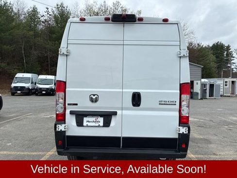 Used 2025 RAM ProMaster 2500 w/ Convenience Group image 4