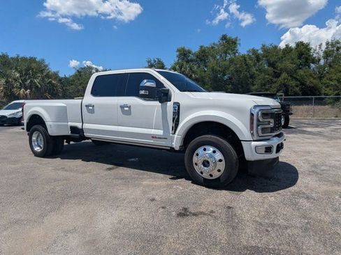 Used 2025 Ford F450 Platinum w/ Platinum Plus Package AWD/4WD image 3