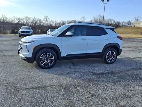 Used 2025 Chevrolet TrailBlazer LT image 31