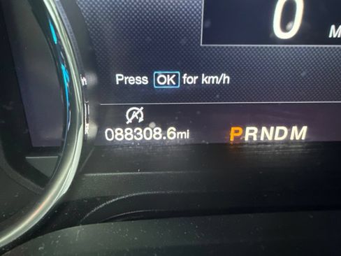 Used 2019 Ford Expedition Max XLT w/ Equipment Group 202A AWD/4WD image 7