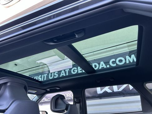 New 2027 Kia Seltos X-Line S w/ X-Line S Premium Package AWD/4WD image 15