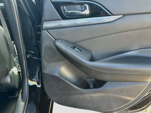 Used 2023 Nissan Maxima SV w/ Floor Mat Group FWD image 29