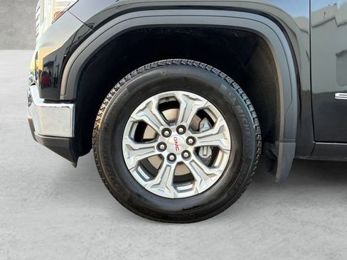 Certified 2025 GMC Sierra 1500 SLT image 23
