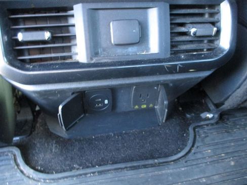 Used 2022 Ford F150 XLT w/ Equipment Group 301A Mid image 8