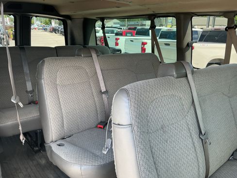 Used 2023 Chevrolet Express 3500 LS RWD image 9