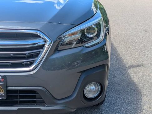 Used 2019 Subaru Outback 2.5i Limited AWD/4WD image 15