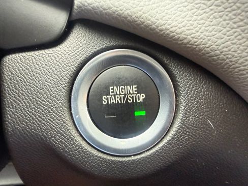Used 2024 Chevrolet Equinox LT w/ Driver Convenience Package AWD/4WD image 22