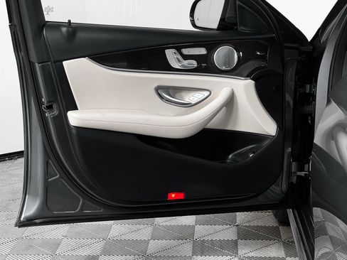 Used 2019 Mercedes-Benz E 450 4MATIC Sedan image 16