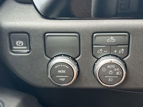 New 2026 GMC Sierra 1500 Elevation w/ LPO, Elevation Black Package image 23