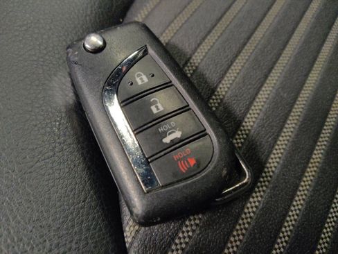 Used 2023 Toyota Camry SE FWD image 32