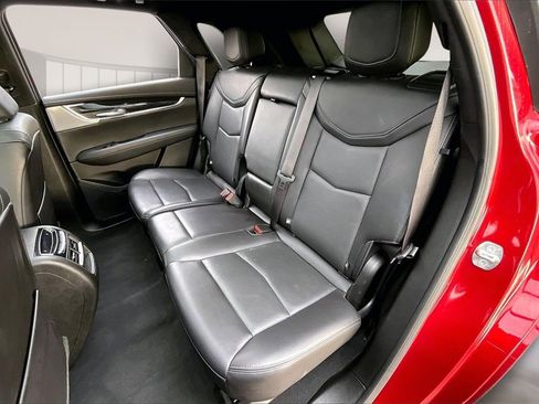 Certified 2023 Cadillac XT5 Premium Luxury image 28