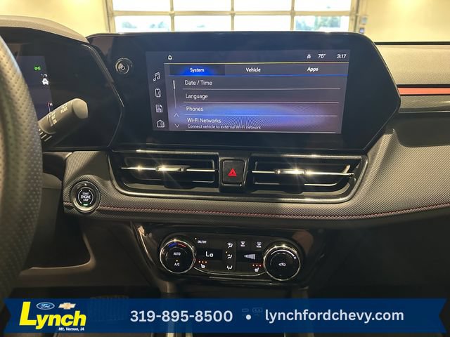 Used 2025 Chevrolet TrailBlazer RS w/ Convenience Package AWD/4WD image 12