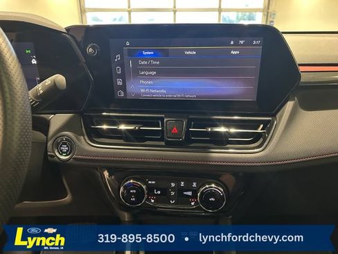 Used 2025 Chevrolet TrailBlazer RS w/ Convenience Package AWD/4WD image 12