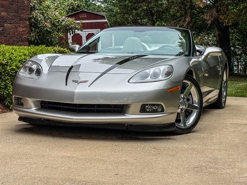 Used 2006 Chevrolet Corvette Convertible w/ Preferred Equipment Group RWD image 10