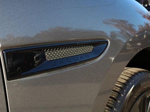 Used 2019 Jaguar F-PACE S image 7