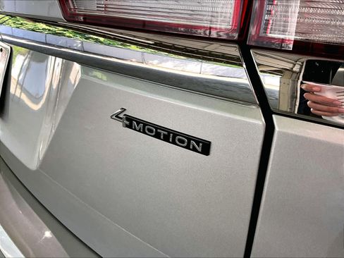 Used 2023 Volkswagen Atlas SE AWD/4WD image 33