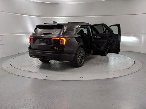 New 2025 Ford Explorer ST-Line w/ Premium Package image 9