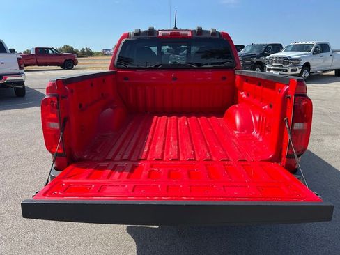 Used 2018 Chevrolet Colorado LT w/ LT Convenience Package RWD image 5