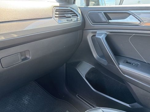 Certified 2023 Volkswagen Tiguan SE R-Line FWD image 28