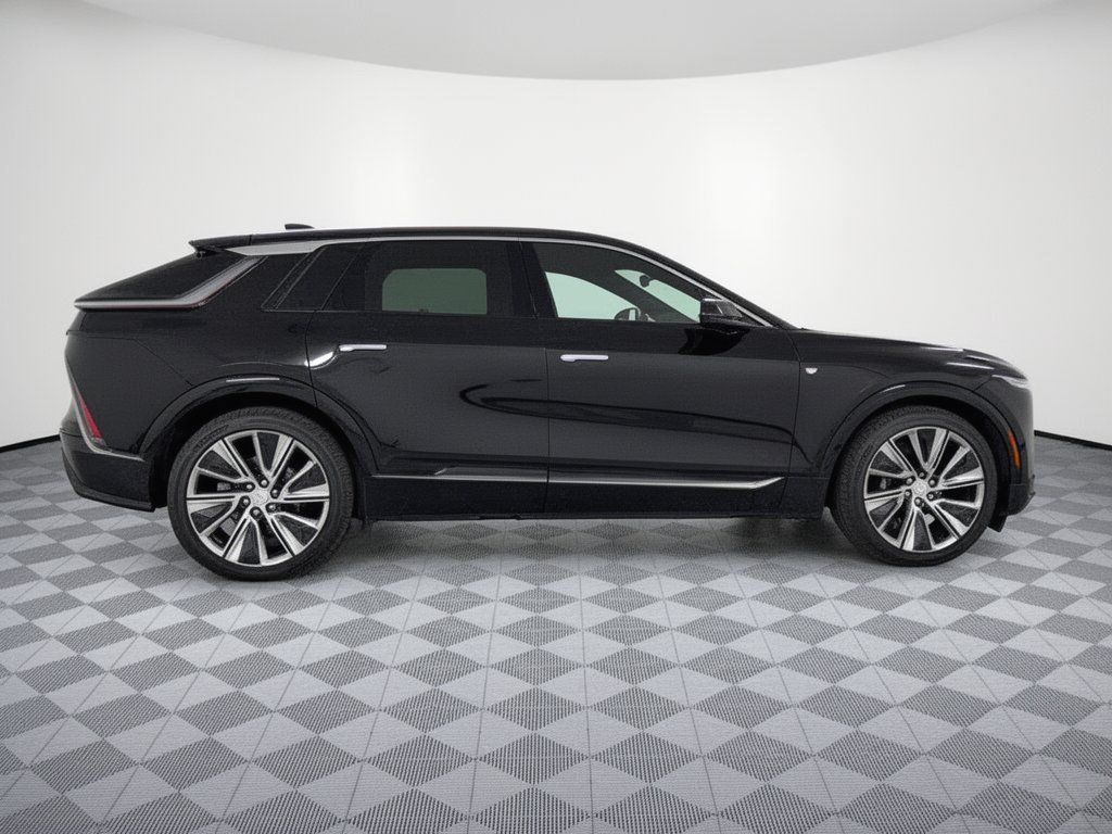 Certified 2024 Cadillac Lyriq Luxury w/ Nappa Leather Package AWD/4WD image 8