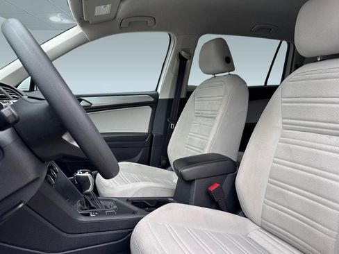 Used 2022 Volkswagen Tiguan S FWD image 5