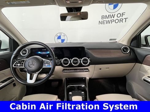 Used 2023 Mercedes-Benz GLA 250 4MATIC w/ Premium Package image 6