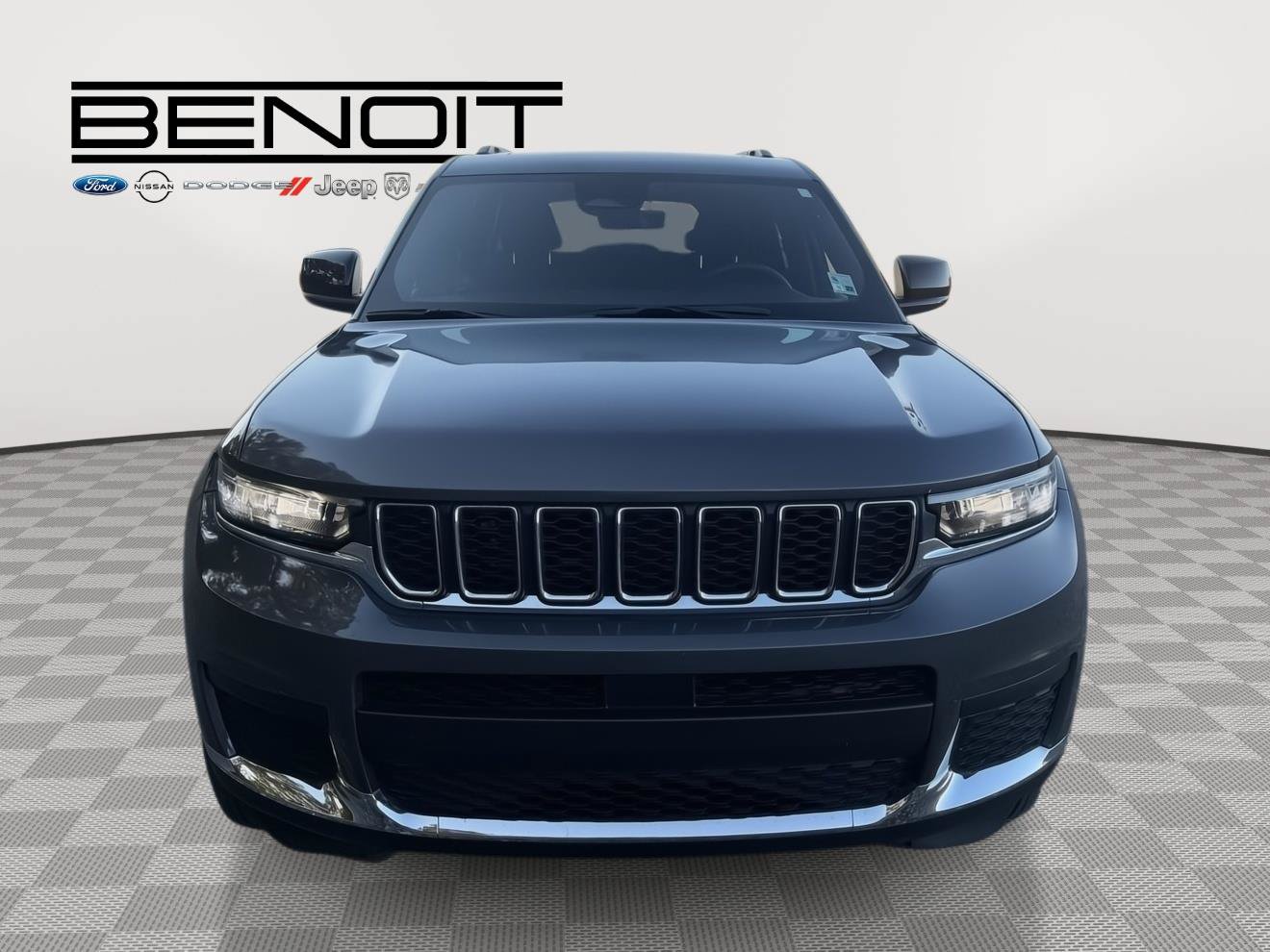 Used 2025 Jeep Grand Cherokee L Laredo w/ Luxury Tech Group I RWD image 8