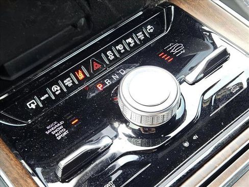 Used 2023 Jeep Grand Wagoneer Series II image 15