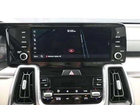Used 2023 Kia Sorento EX AWD/4WD image 14