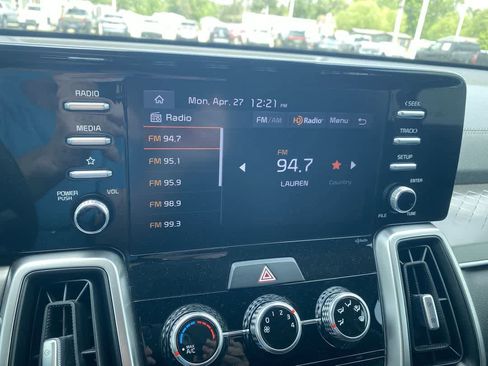 Used 2022 Kia Sorento LX FWD image 16