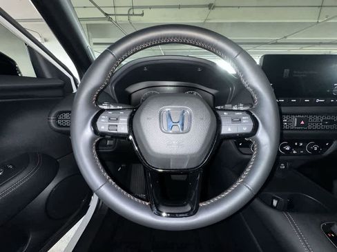 Used 2025 Honda HR-V Sport image 15