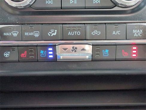 Used 2023 Ford F250 Lariat w/ Lariat Ultimate Package image 23