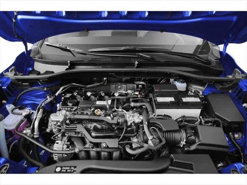 Used 2025 Toyota Corolla Cross LE image 7