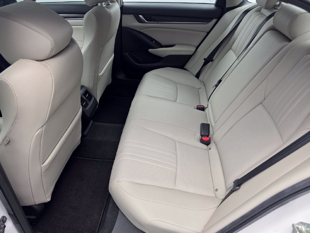 Used 2019 Honda Accord EX-L image 14